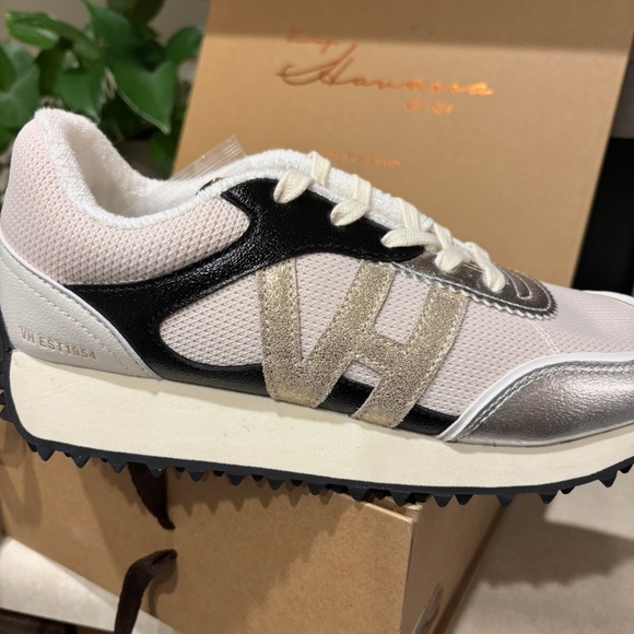 Vintage Havana Shoes - New in Box Vintage Havanas Lace-Up Cosmic Sneaker
